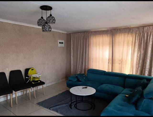 4 BEDROOM HOUSE FOR SALE IN BIRCH ACRES